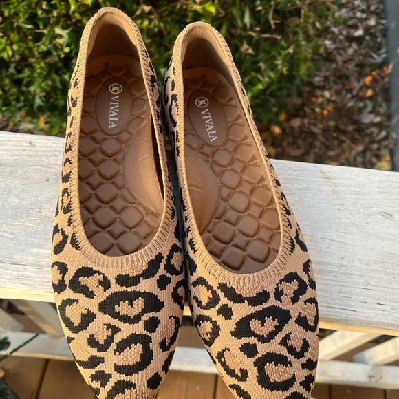 Vivaia Pointed Toe Ballet Flats Womans 9.5 Aria Leopard Print - Picture 4 of 7